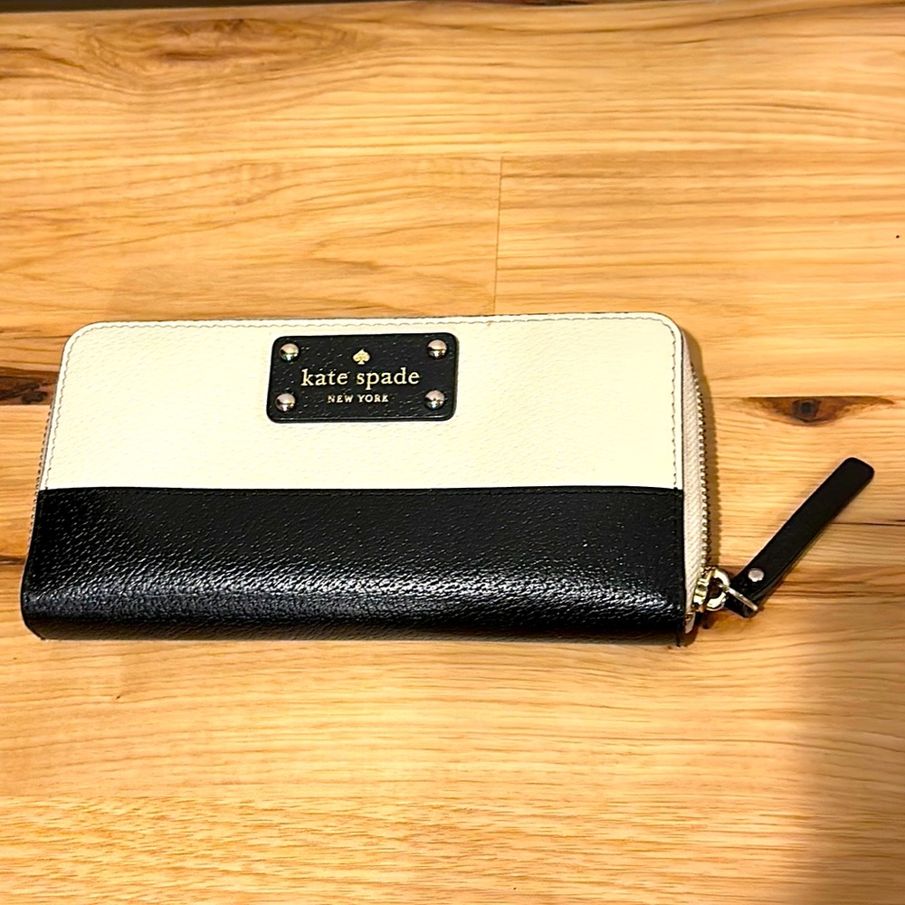 Kate Spade two tone Black/Cream large wallet